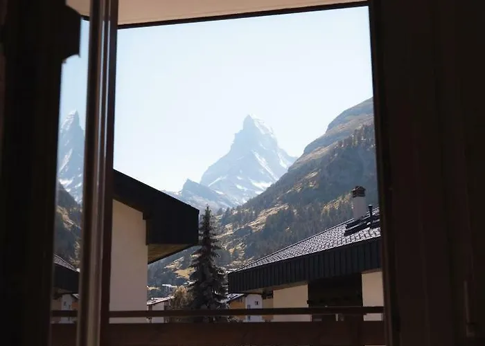 Beautiful In With A Breathtaking View Of The Matterhorn 체르마트