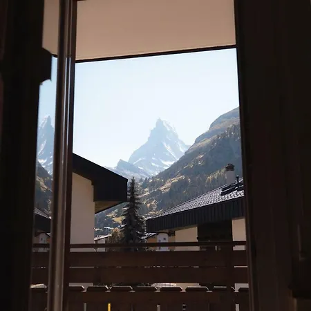 Beautiful In With A Breathtaking View Of The Matterhorn Ζερμάτ